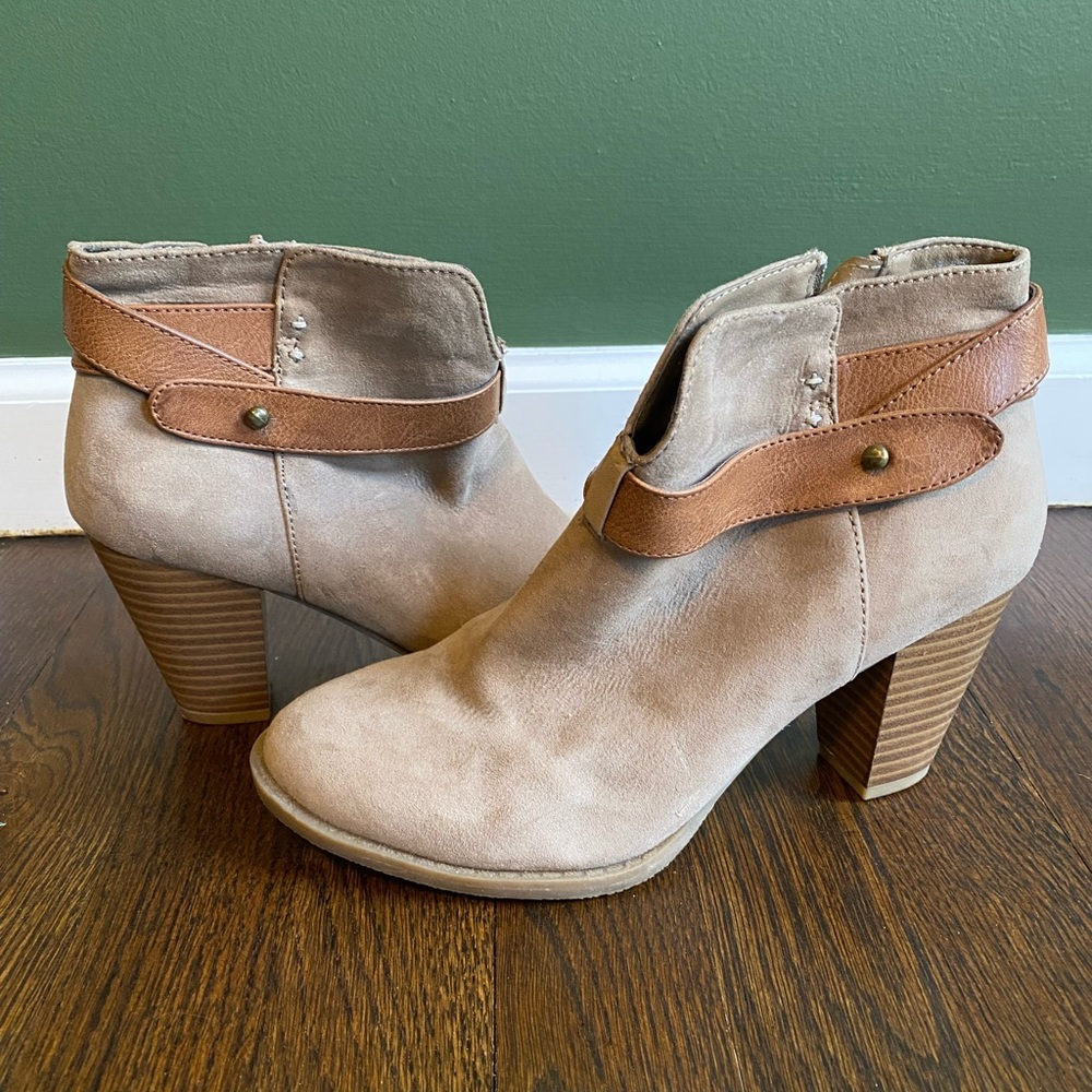 Grey with Tan Detail Booties